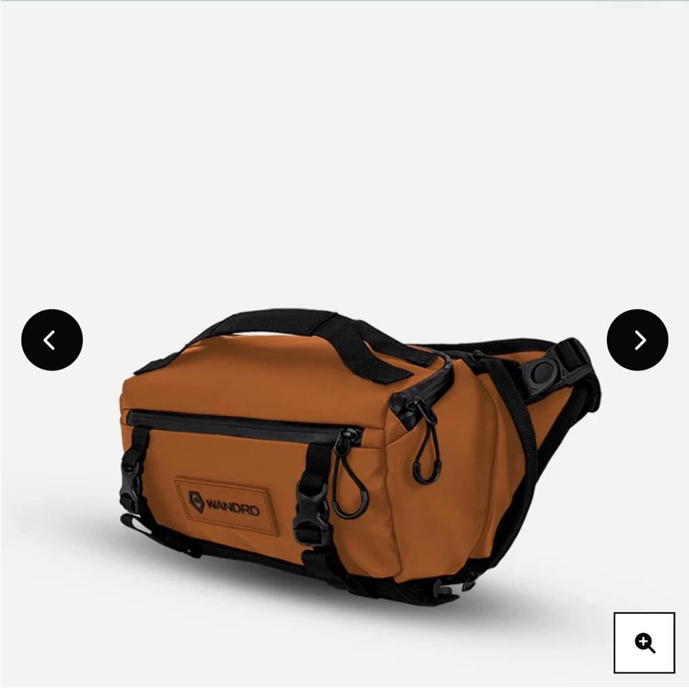 Gently used Wandrd Rogue 6L Sling Camera Bag